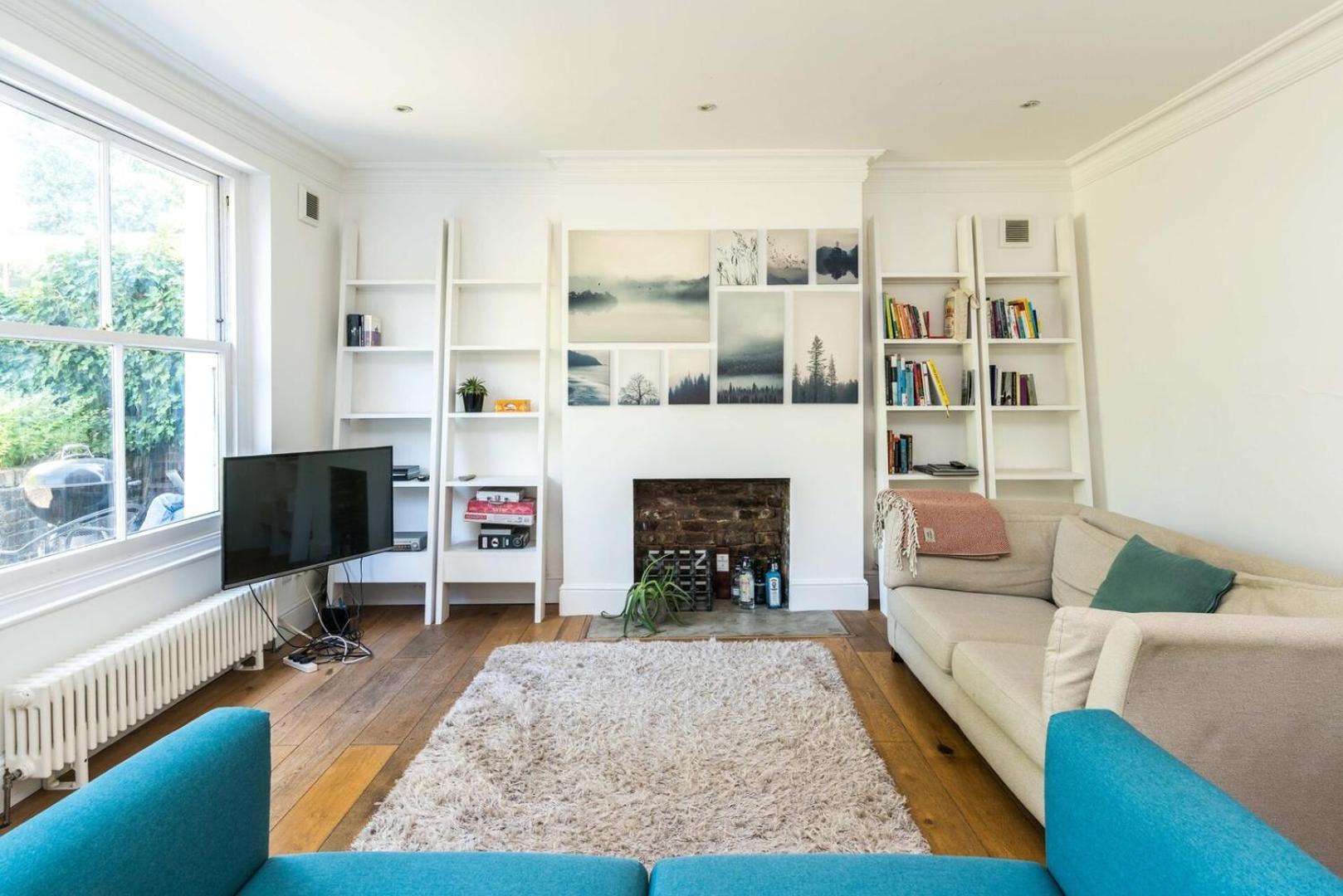 Fantastic 3 Bedroom Flat West Hampstead London