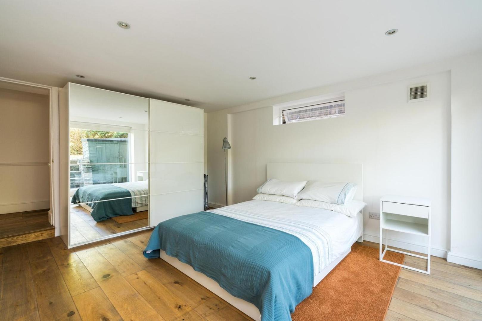 Fantastic 3 Bedroom Flat West Hampstead Ferienhaus *